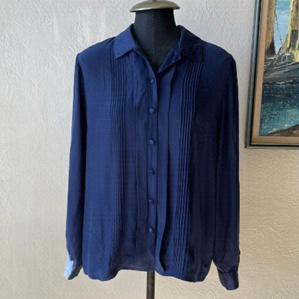 Vintage 1980s navy blue 100% silk button up blouse size large